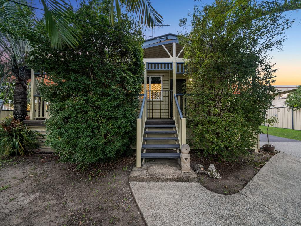 27 Duncan St, Riverview, QLD 4303