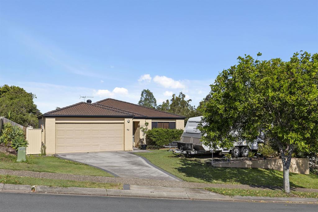 42 Hawkes Ave, Arana Hills, QLD 4054