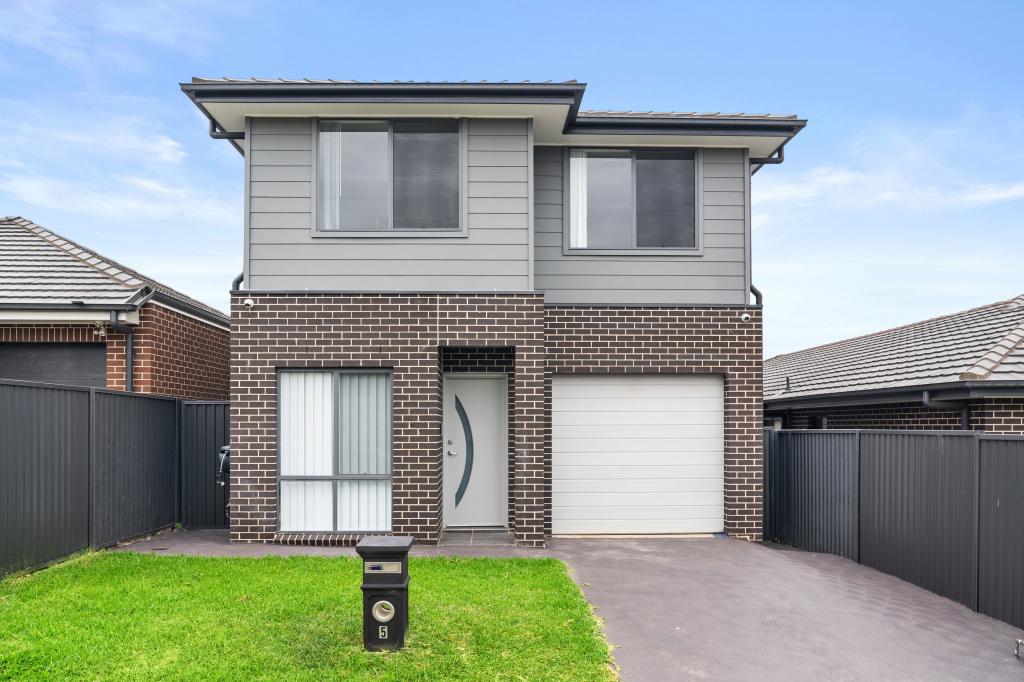 5 SCRUBWREN ST, AUSTRAL, NSW 2179