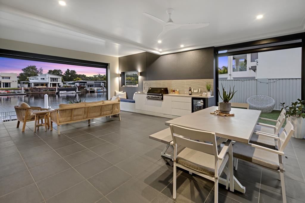 10 WESTHOLME CCT, PELICAN WATERS, QLD 4551