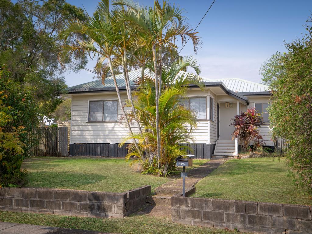 2 Rowton St, Holland Park, QLD 4121