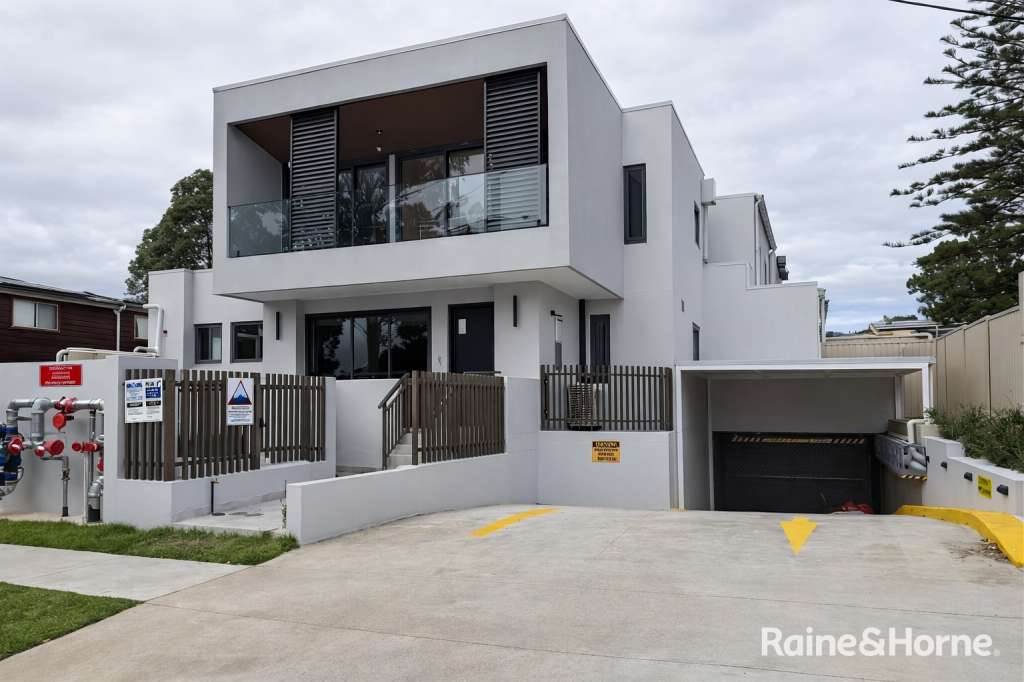 73 Oramzi Rd, Girraween, NSW 2145