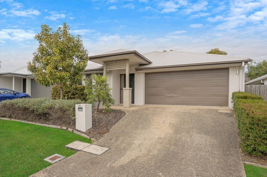 16 Crest St, Narangba, QLD 4504