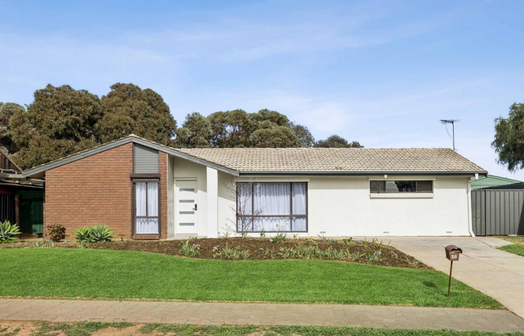38 Kanimbla Cres, Craigmore, SA 5114