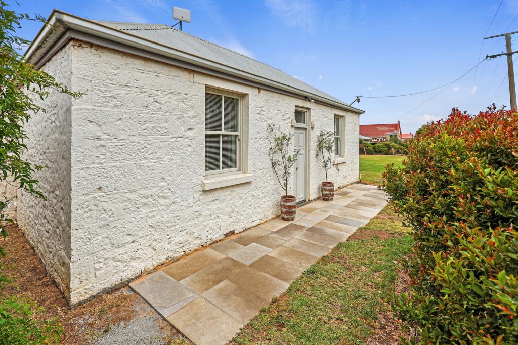 10 CHURCH ST, YAMBUK, VIC 3285