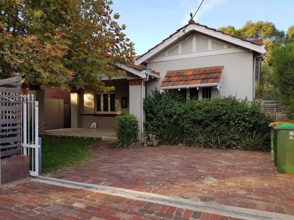 64 NINTH AVE, MAYLANDS, WA 6051