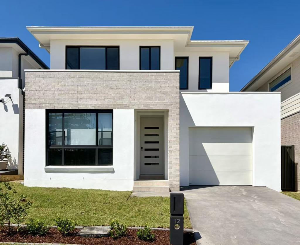 12 Felsite Cres, Rouse Hill, NSW 2155