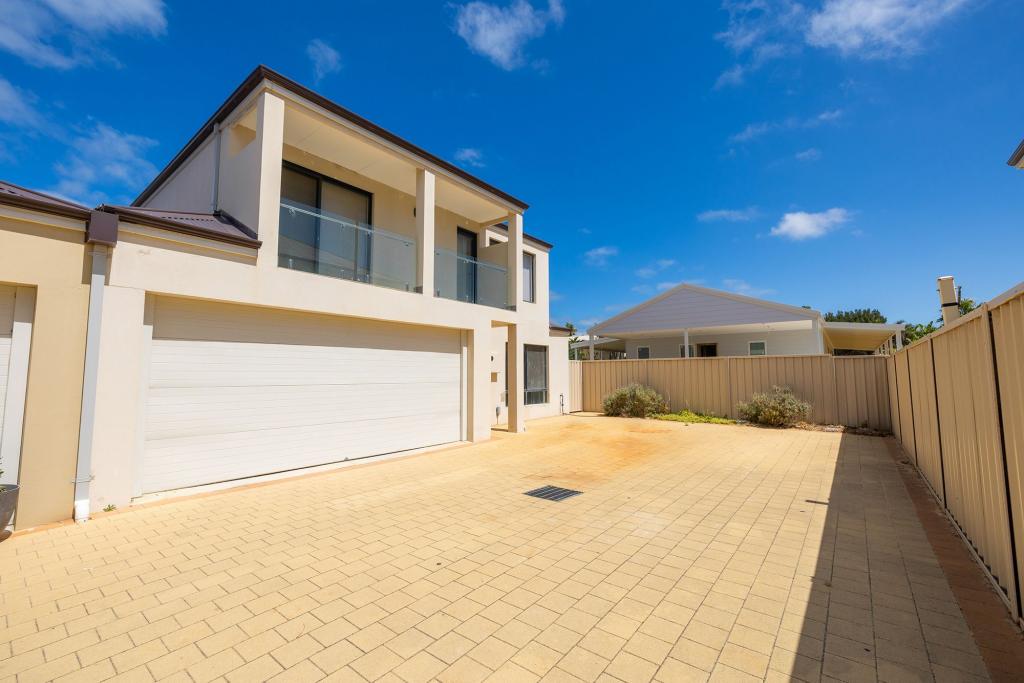 54b Gingin Rd, Lancelin, WA 6044