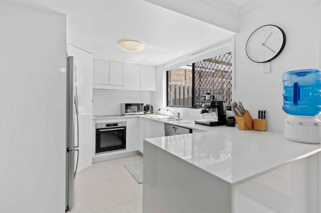 4/6-8 Warbler Pde, Varsity Lakes, QLD 4227