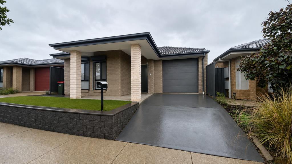 19 Highland Cct, Blakeview, SA 5114