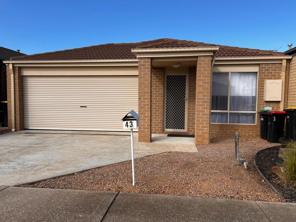 43 Peter Pan Cres, Kurunjang, VIC 3337