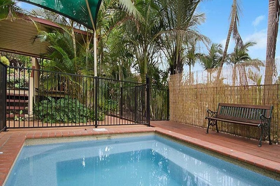 13 Sharon Ct, Albany Creek, QLD 4035