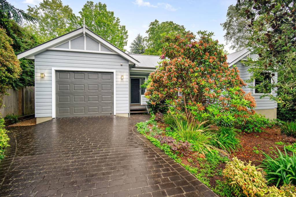 3 Appledon Ave, Wentworth Falls, NSW 2782