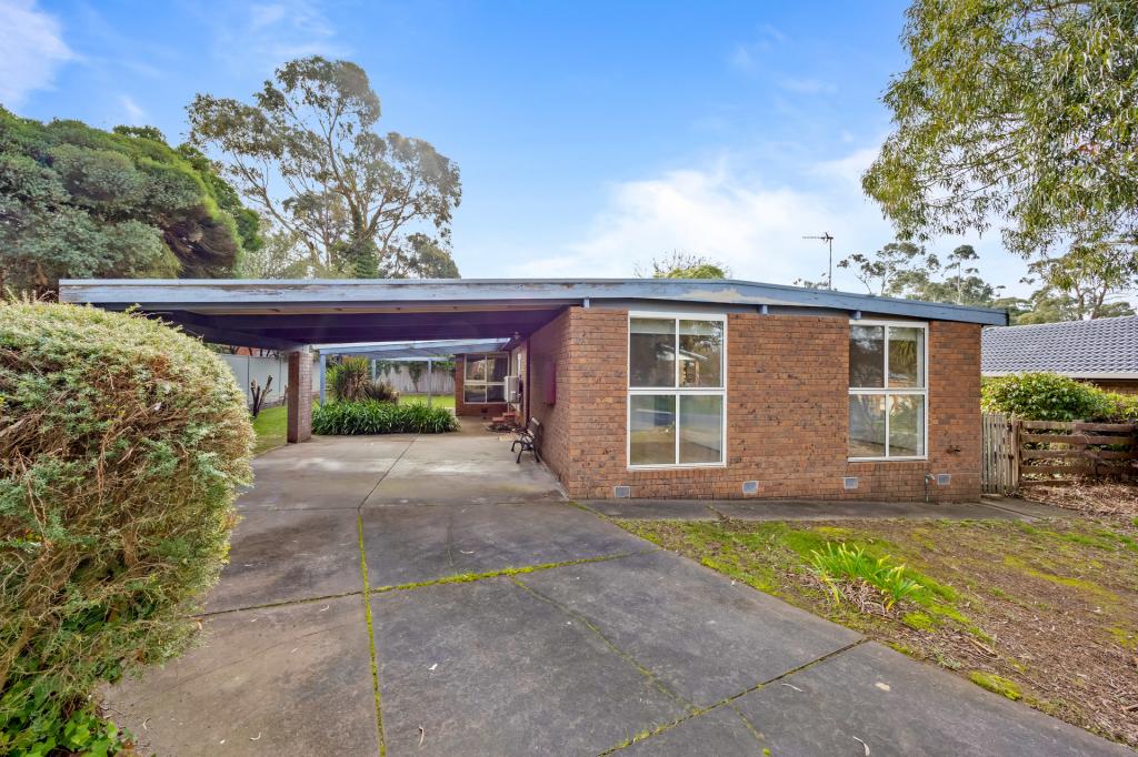 13 Mansfield Ave, Mount Clear, VIC 3350