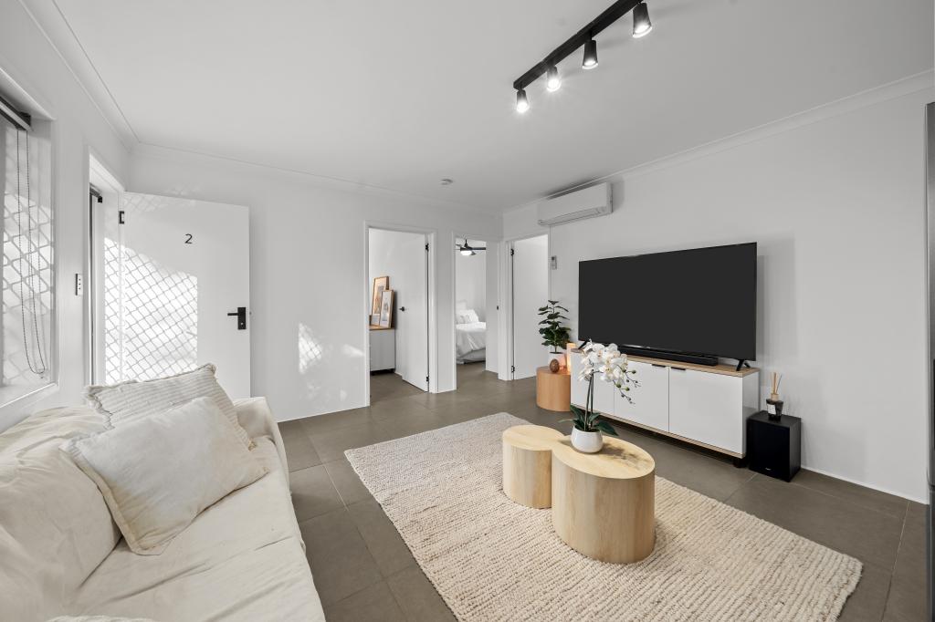 2/35 DARRAMBAL ST, CHEVRON ISLAND, QLD 4217