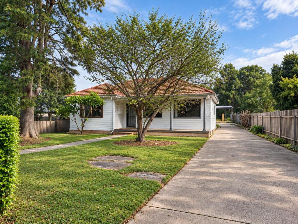 15 Largs Ave, Largs, NSW 2320
