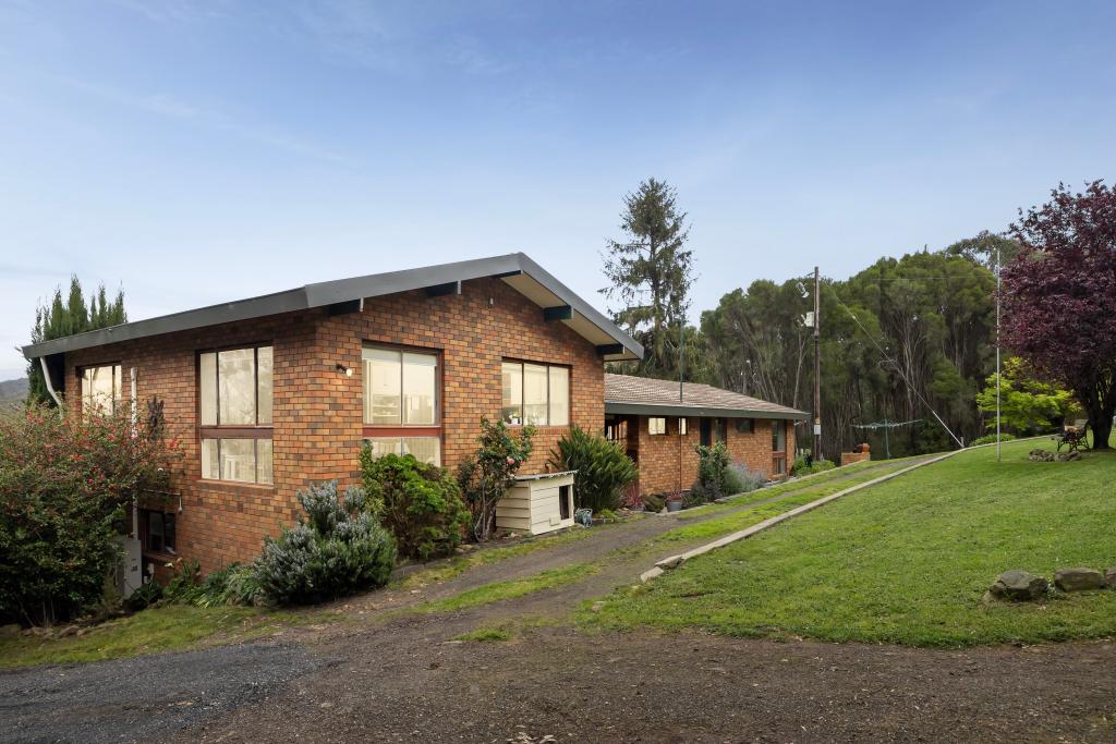 335 Sandy Creek Rd, Riddells Creek, VIC 3431