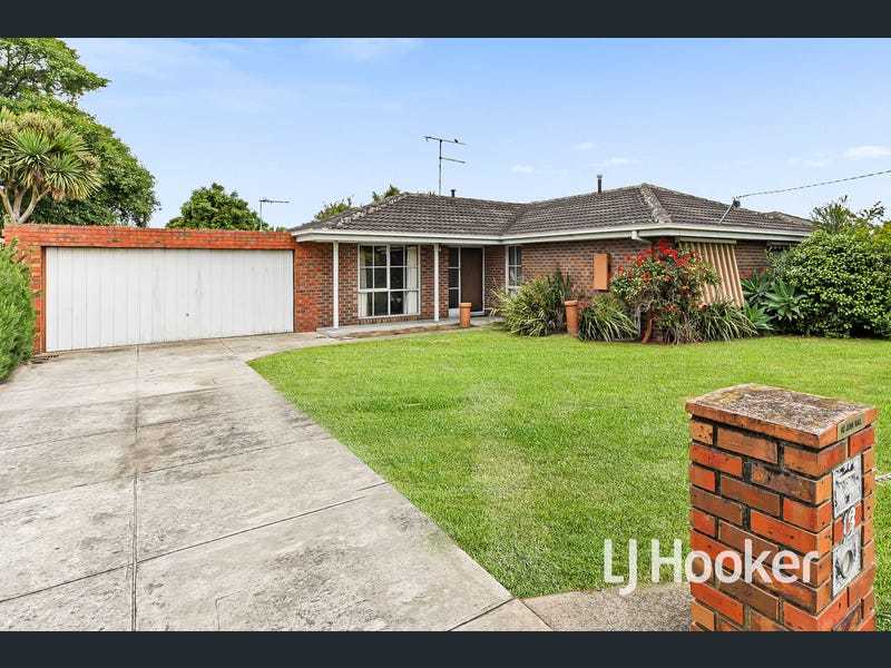 13 Glenbourne Rd, Cranbourne, VIC 3977