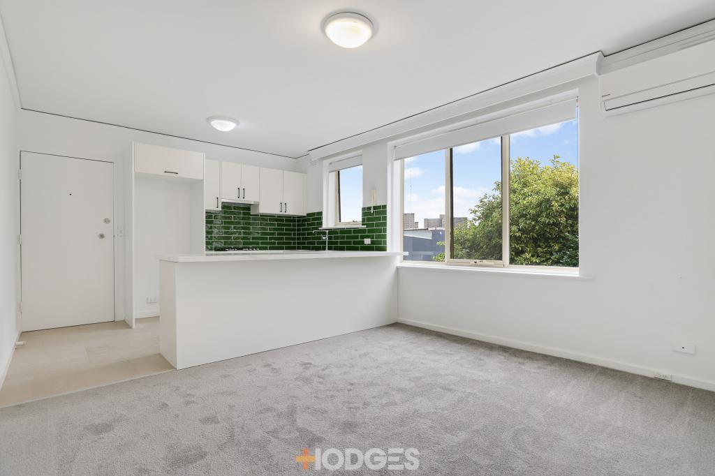 13/7 MANNINGHAM ST, PARKVILLE, VIC 3052