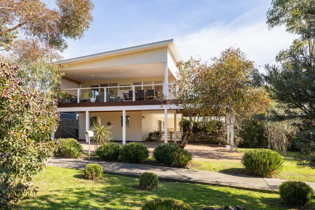 24 Anderson Rd, Cowes, VIC 3922