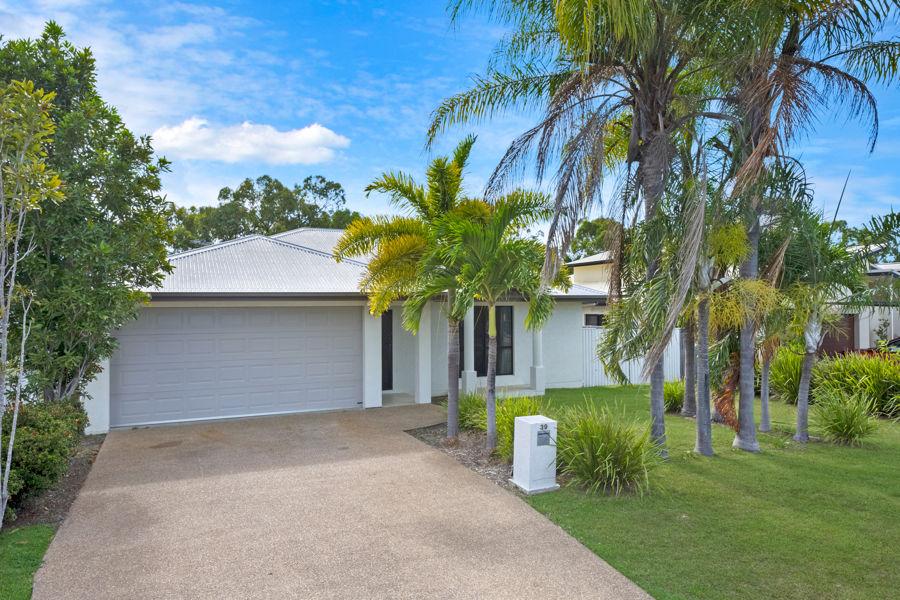 39 Woodwark Dr, Bushland Beach, QLD 4818