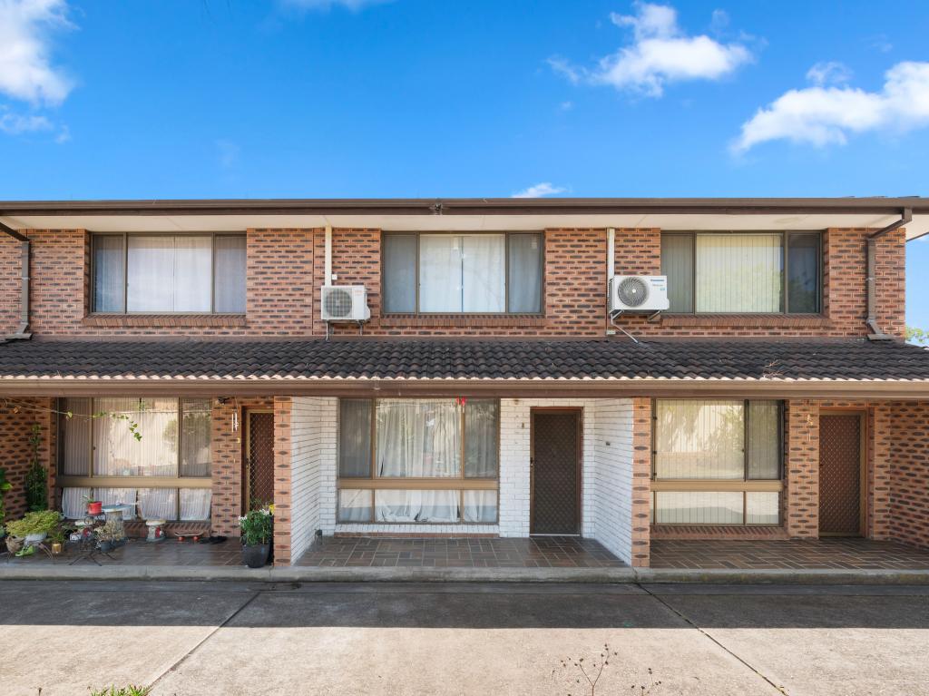 4/1 Atchison Rd, Macquarie Fields, NSW 2564