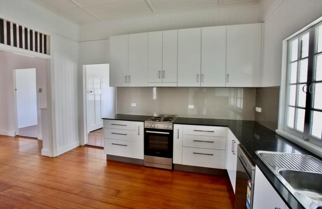 1 ALEXANDRA ST, NORTH WARD, QLD 4810
