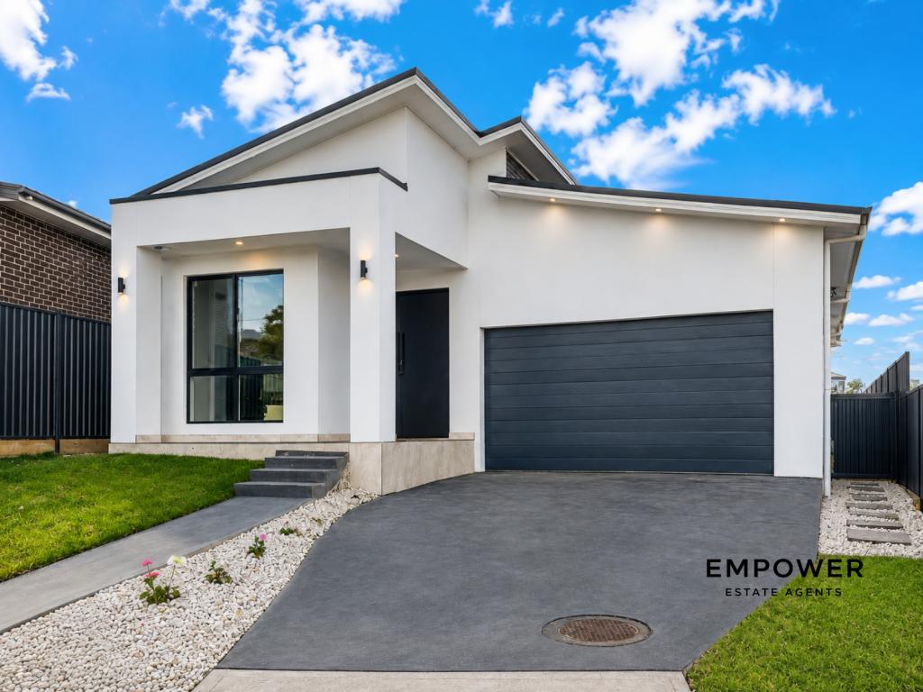 17 Meeson St, Claymore, NSW 2559