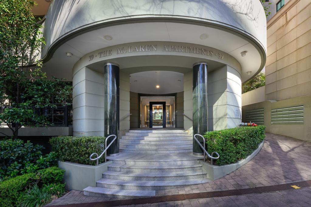 902/37-39 Mclaren St, North Sydney, NSW 2060