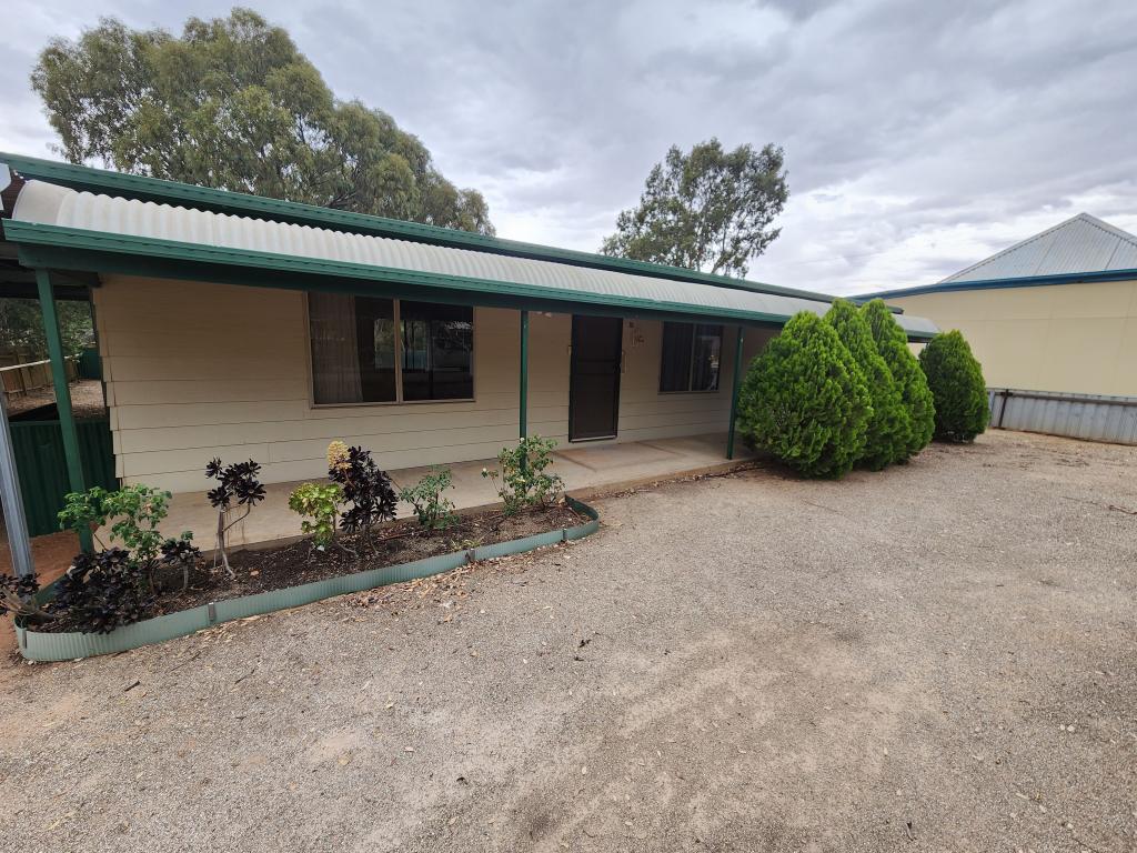 18 Sixth St, Quorn, SA 5433