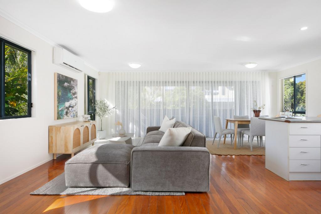 16a Sunshine Pde, Miami, QLD 4220