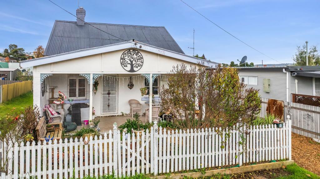 8 Hillview Rd, Goulburn, NSW 2580