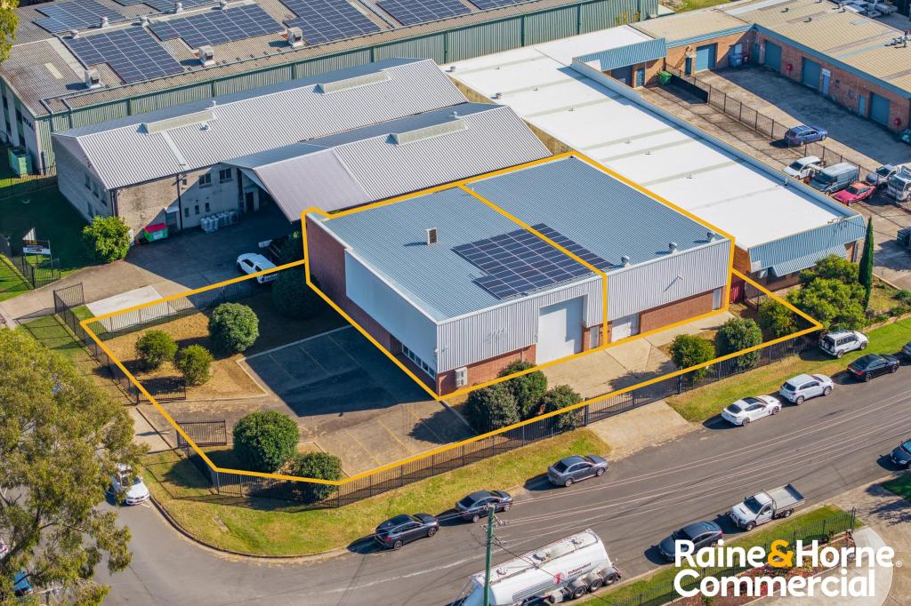 17 Coombes Dr, Penrith, NSW 2750