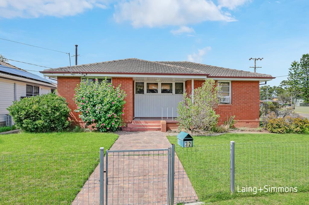 32 Pitcairn Ave, Lethbridge Park, NSW 2770