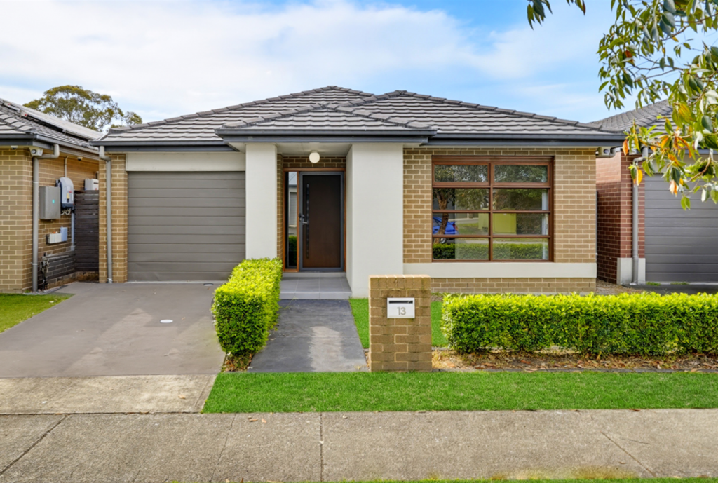 13 Jaeger St, Cranebrook, NSW 2749