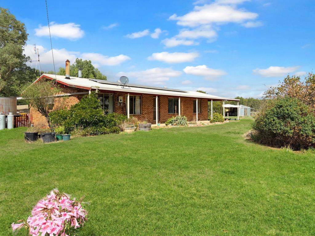 12 Railway Flats Rd, Dunolly, VIC 3472