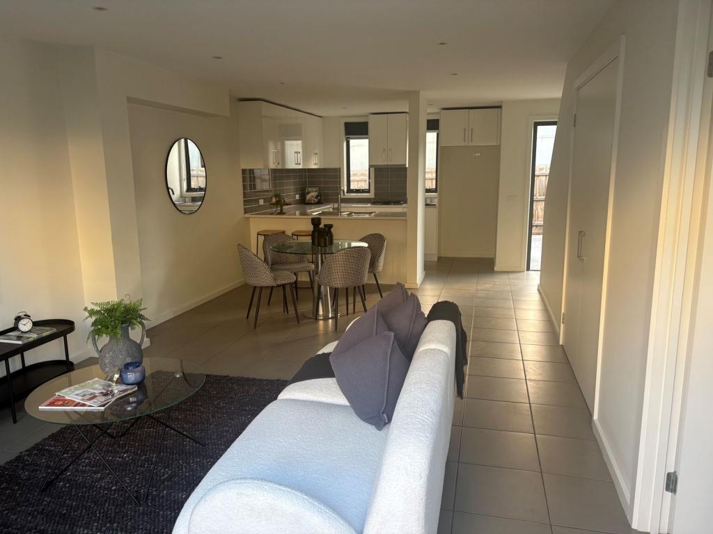 2/9 Prentice St, Altona North, VIC 3025