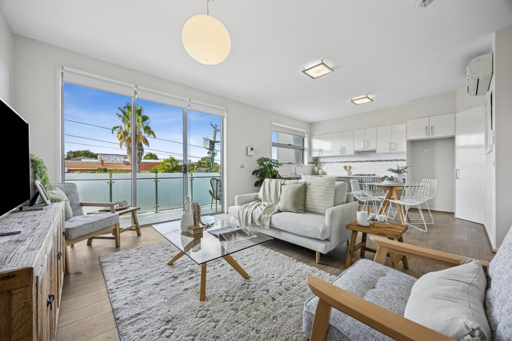 156B MCKINNON RD, MCKINNON, VIC 3204