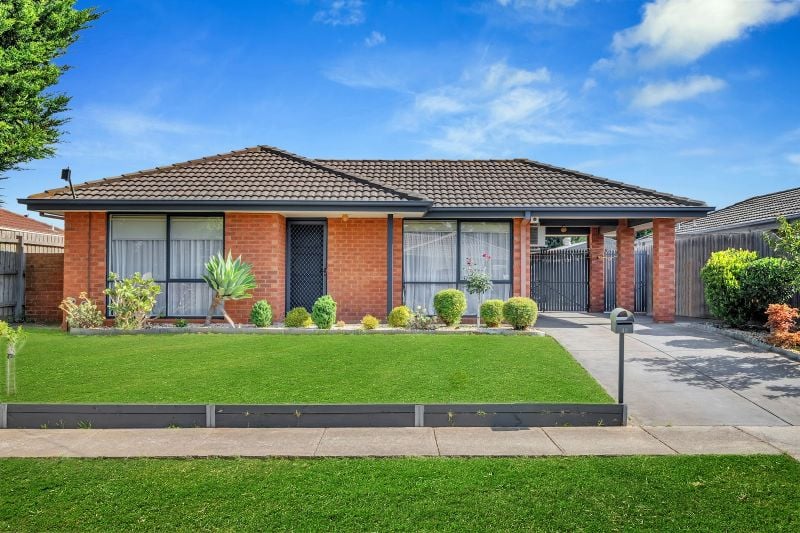 40 HAWKESBURY RD, WERRIBEE, VIC 3030