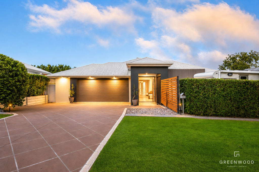 7 STORMVOGEL CT, COOMERA, QLD 4209