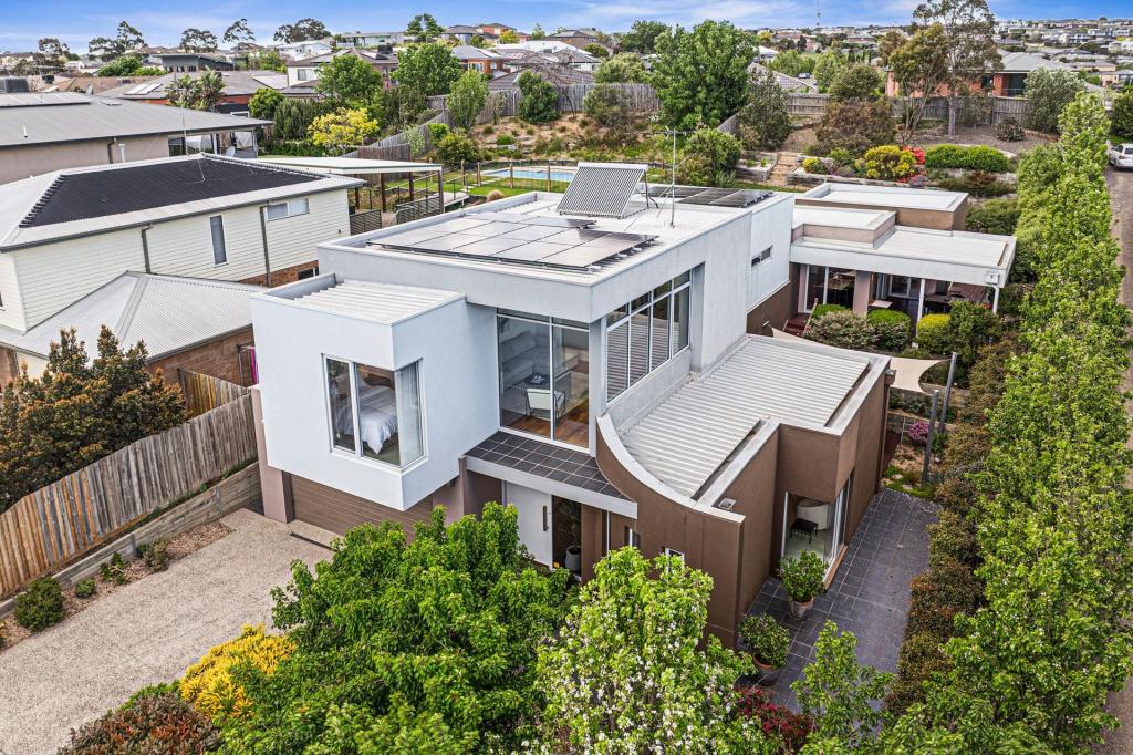 27 Swanbourne Ave, Highton, VIC 3216