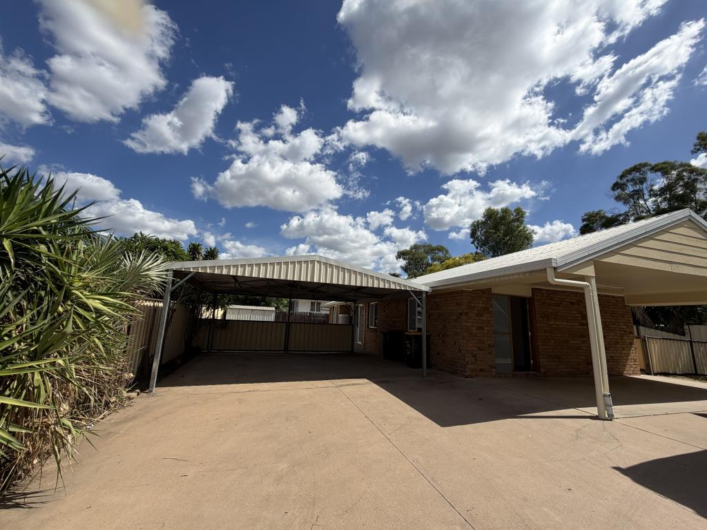 57 Dundas St, Emerald, QLD 4720