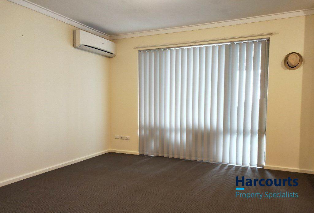 10/11 Boyd Cres, Hamilton Hill, WA 6163