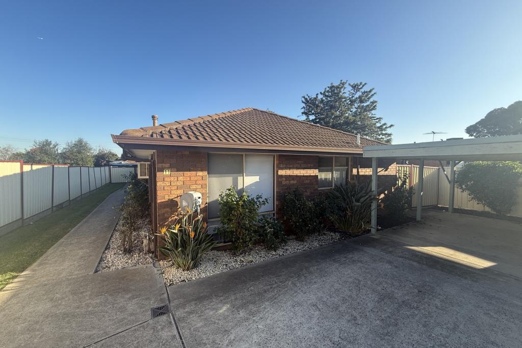 1/11 Burns Way, Delahey, VIC 3037