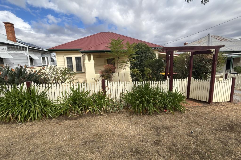 121 Denison St, Tamworth, NSW 2340
