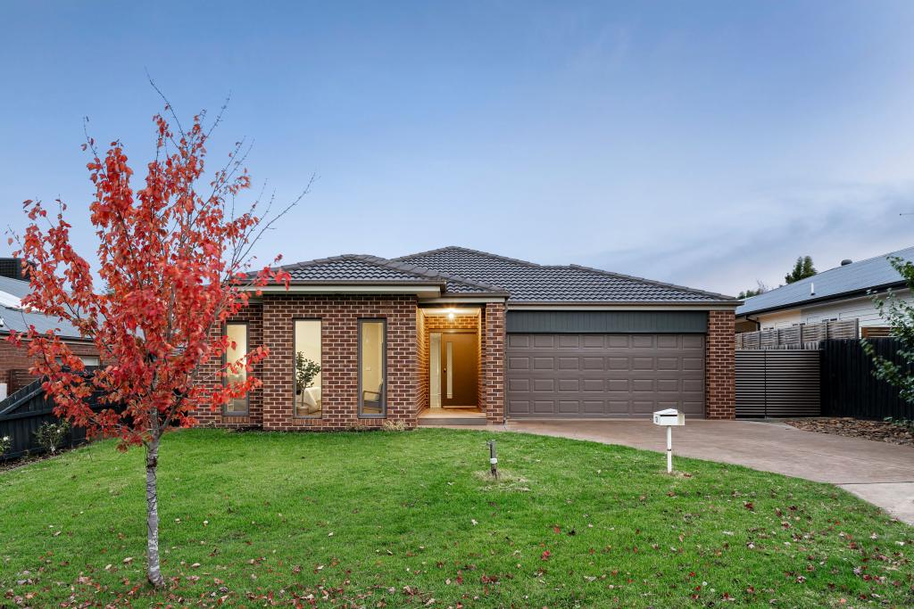 13 Vancleve Cres, Gisborne, VIC 3437