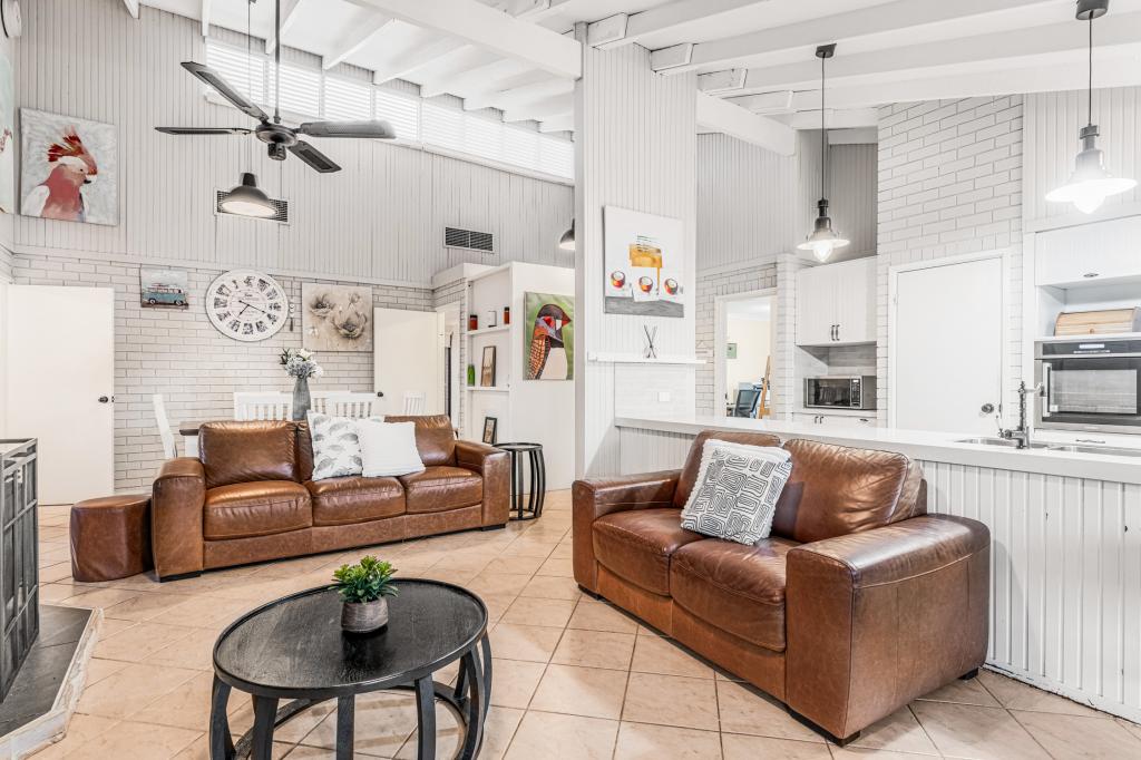 22 Dagmar Way, Swan View, WA 6056