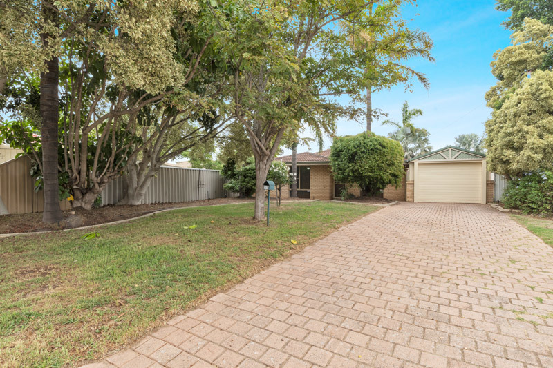 20 Carnegie Loop, Cooloongup, WA 6168
