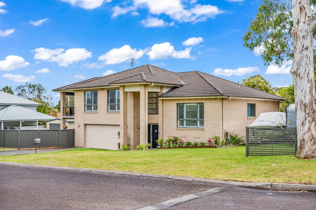 3 Lake St, Bolton Point, NSW 2283