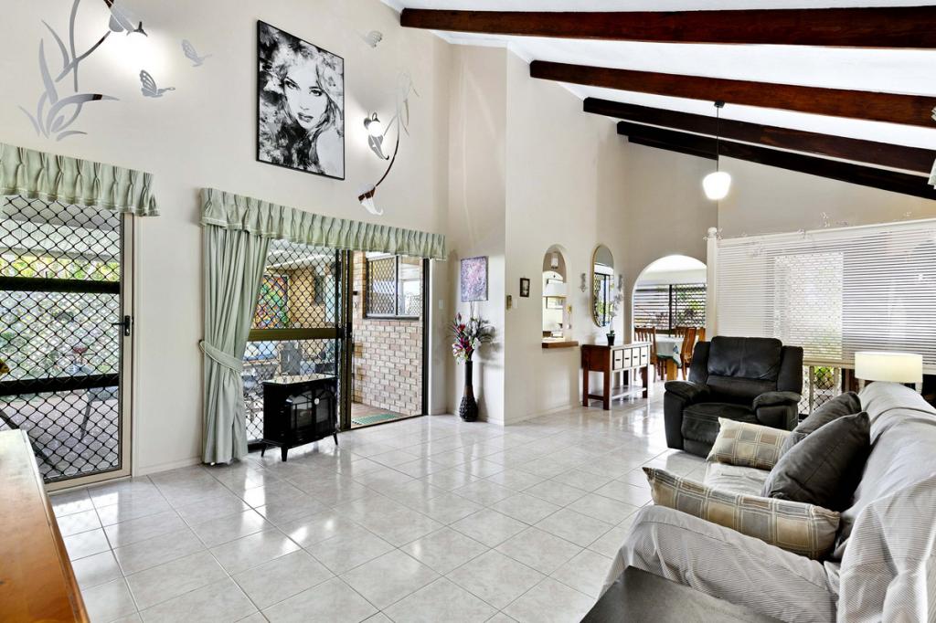 20 Michelle Dr, Point Vernon, QLD 4655